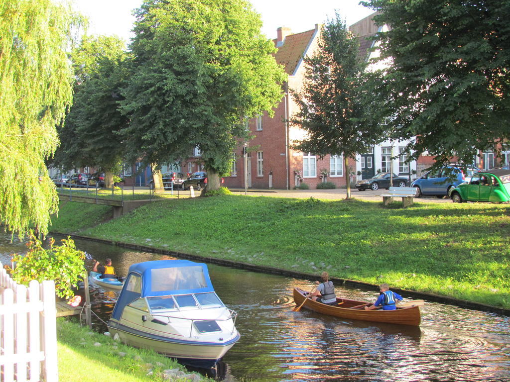 Apartments Im Froschhaus Mit Fruehstueckskuechen Friedrichstadt Eksteriør bilde
