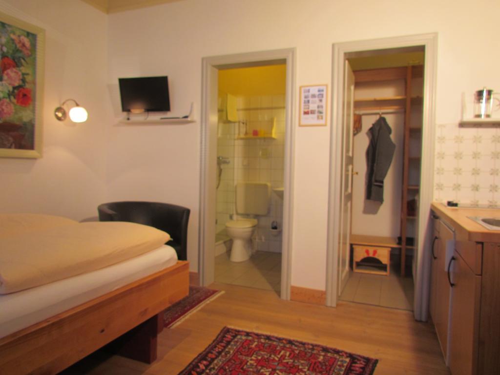 Apartments Im Froschhaus Mit Fruehstueckskuechen Friedrichstadt Eksteriør bilde