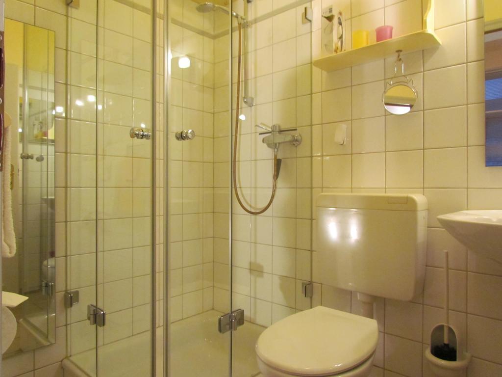 Apartments Im Froschhaus Mit Fruehstueckskuechen Friedrichstadt Eksteriør bilde